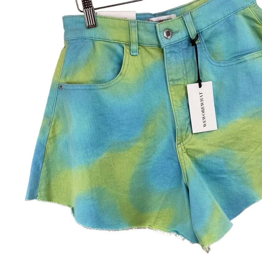 WeWoreWhat NWT Women's Tie-Dye High-Waisted Denim Shorts Size 25 Flare Bell Twil - Picture 5 of 8